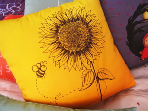 Sunny Bee Cushion